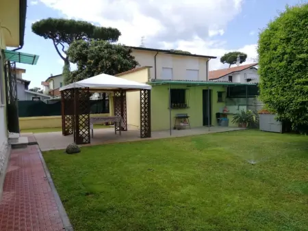 Ferienvilla mit Garten, Grill und Terrasse, Maison 5 personnes à Lido di Camaiore - Photo 22