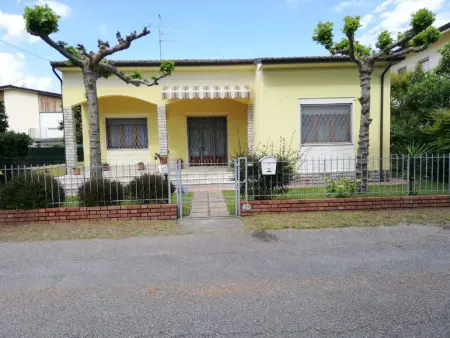 Ferienvilla mit Garten, Grill und Terrasse, Maison 5 personnes à Lido di Camaiore - Photo 23
