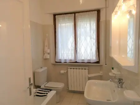 Ferienvilla mit Garten, Grill und Terrasse, Maison 5 personnes à Lido di Camaiore - Photo 24