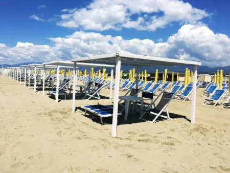 Mobilheim auf einem Campingplatz in der Nähe des Meeres und Pisa - Photo 45