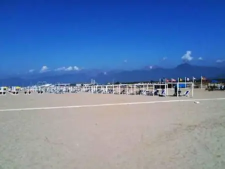 Wunderschönes Ferienhaus in Viareggio in der Nähe von Meer und Pisa - Photo 45