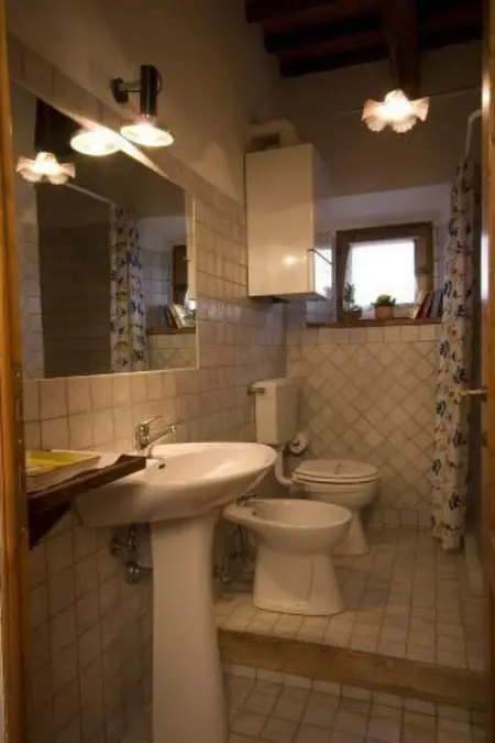 Santinovo Getreidespeicher Ferienwohnung, Appartement 6 personnes à Colle Val d'Elsa - Photo 16