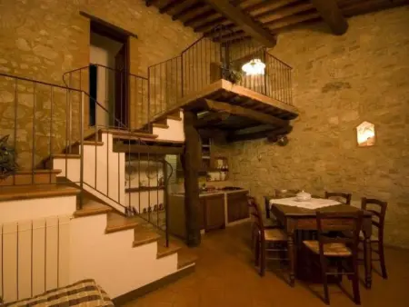 Santinovo Dachgeschosswohnung, Appartement 4 personnes à Colle Val d'Elsa - Photo 2