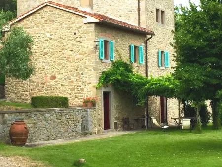 für sieben Personen mit tollem Blick auf die Hügel des Chianti - Photo 3