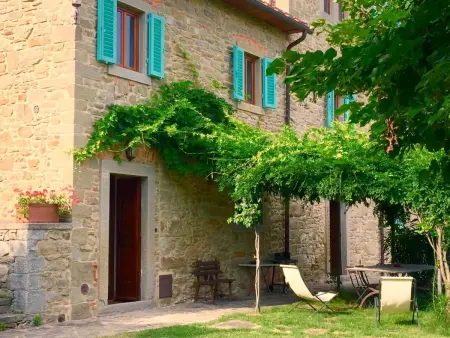 für sieben Personen mit tollem Blick auf die Hügel des Chianti - Photo 7