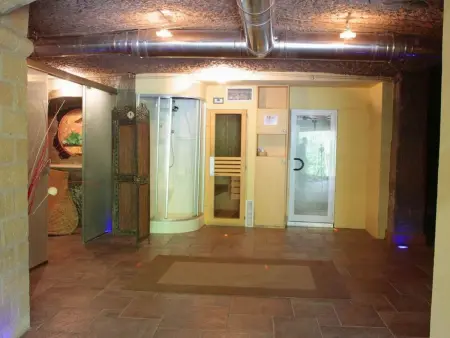 Unterkunft in Residenz mit Spa, Schwimmbad, Wi-Fi - Photo 25