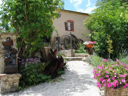 Altes Landhaus mit Schwimmbad und viel Grün, Maison 10 personnes à Acquasparta - Photo 7