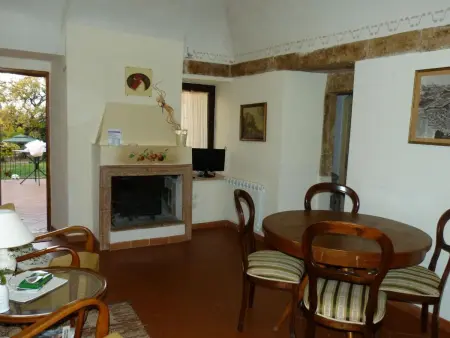 Altes Landhaus mit Schwimmbad und viel Grün, Maison 10 personnes à Acquasparta - Photo 8