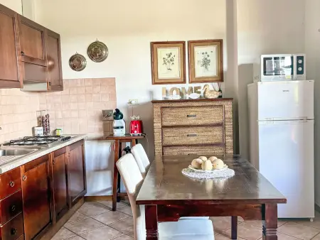 Wohnung 'Romantisches Studio mit Seeblick', Appartement 2 personnes à Sanguineto - Photo 4