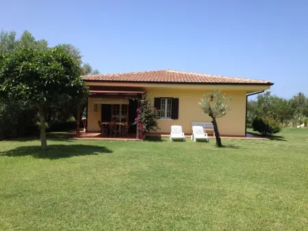 Villa im Grünen mit Schwimmbad, in der Nähe des Meeres - Photo 4