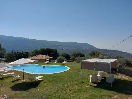 Villa im Grünen mit Schwimmbad und Meerblick, Maison 4 personnes à Capo Vaticano - Photo 3