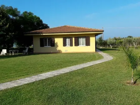 Villa im Grünen mit Schwimmbad und Meerblick, Maison 4 personnes à Capo Vaticano - Photo 10