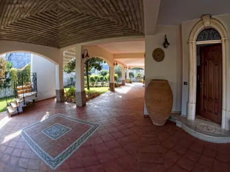 Villa mit privatem Pool in der Nähe der Strände von Palmi - Photo 6