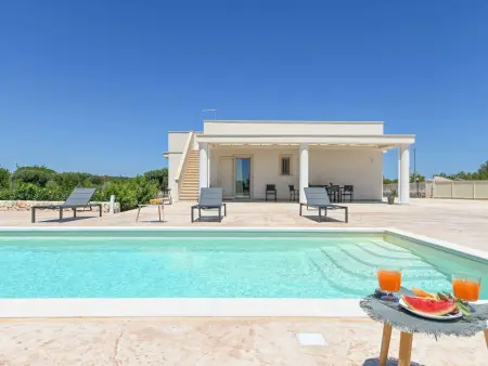 Villa Gioena mit Pool, Maison 8 personnes à San Vito Dei Normanni - Photo 1
