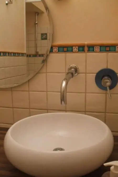 Einladende, kürzlich restaurierte und komfortable Ferienwohnung, im Altstadtzen - Photo 6