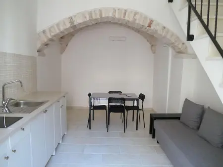 In 2015 renoviertes Ferienhaus inmitten der Altstadt mit steinernen Rundbögen - Photo 1