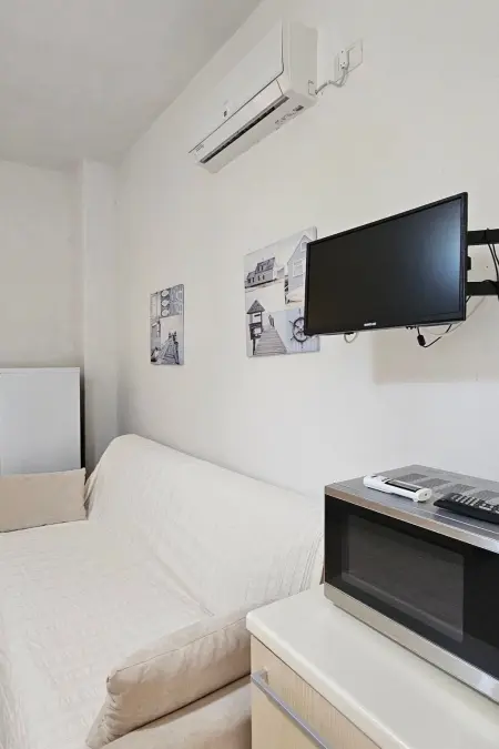 Zwei-Zimmer-Penthouse-Wohnung mit Terrasse mit Meerblick - Photo 12