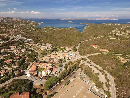 Wohnung mit Balkon, Appartement 6 personnes à Porto Cervo - Photo 2