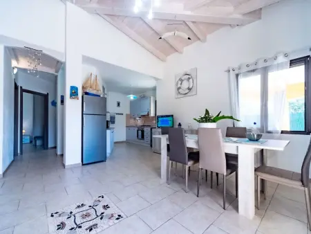 Schöne moderne Villa mit privatem Pool., Maison 7 personnes à Castiadas - Photo 6