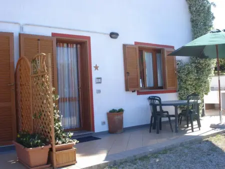 Appartement in Capoliveri mit Grill, Garten und Terrasse - Photo 3