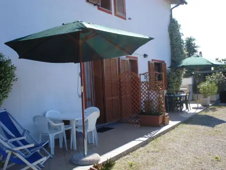 Gemütliches Appartement in Capoliveri mit Grill und Terrasse - Photo 2