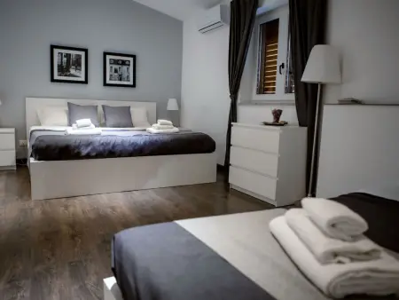 Wohnung 'Maestri' mit privatem Garten, Appartement 5 personnes à Palermo - Photo 6