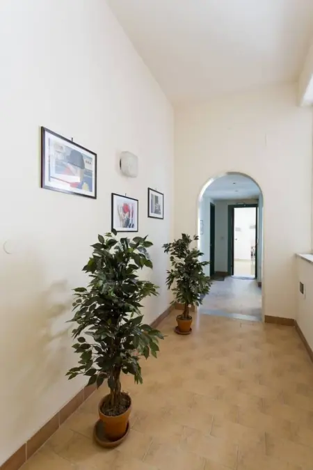 Wohnung im Stadtzentrum von Palermo, nur einen Steinwurf vom Teatro Massimo ent - Photo 3