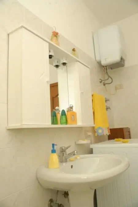 Wohnung in Balestrate mit kostenlosem Parkplatz, Appartement 4 personnes à Balestrate - Photo 12