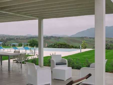 in Partinico mit Privatem Pool, Maison 8 personnes à Partinico - Photo 12