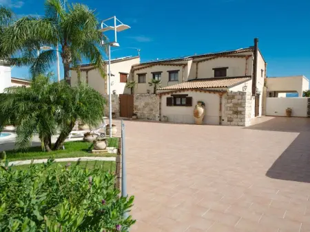 Villa in Alcamo mit privatem Pool und Garten, Maison 14 personnes à Alcamo - Photo 1