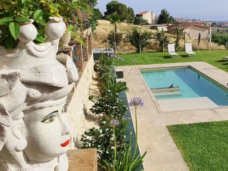 Villa Tommaso Maruggi Jacuzzi und privater Pool, Maison 12 personnes à Alcamo - Photo 9