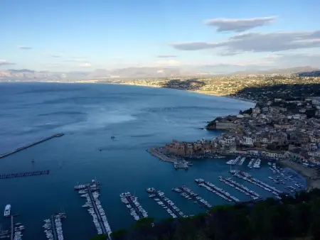 in Castellammare Del Golfo mit Großem Garten und - Photo 28