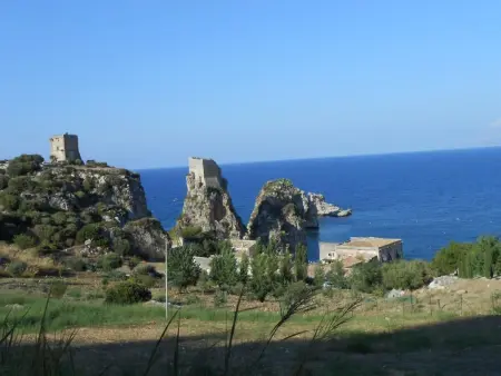 in Castellammare Del Golfo mit Großem Garten und - Photo 32