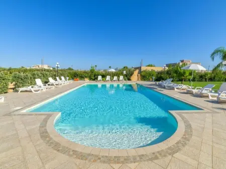 in Marsala mit Terrasse, gemeinschaftlichem Pool und Grill - Photo 2