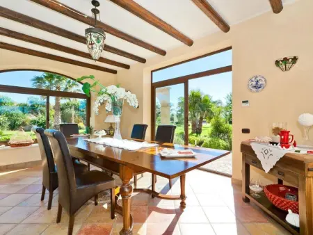 in Castelvetrano mit Gepflegtem Garten, Maison 8 personnes à Selinunte - Photo 7