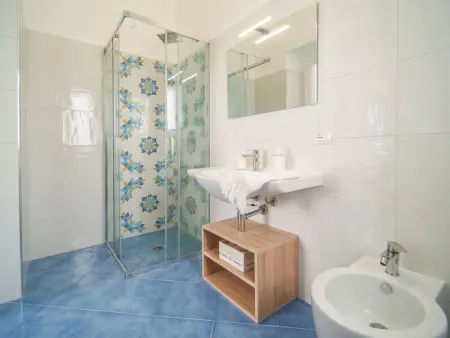 Zwei Einheiten, Luxus, Schwimmbad, Gemüsegarten - Photo 51