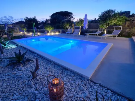Villa Teti, mit Schwimmbad und in der Nähe des Strandes - Photo 14