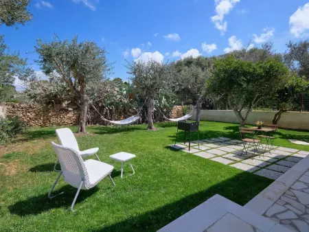 Villa Teti, mit Schwimmbad und in der Nähe des Strandes - Photo 16