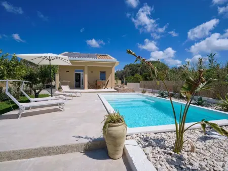 Villa Teti, mit Schwimmbad und in der Nähe des Strandes - Photo 19