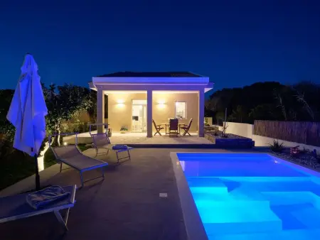 Villa Teti, mit Schwimmbad und in der Nähe des Strandes - Photo 29