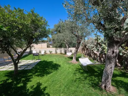 Villa Teti, mit Schwimmbad und in der Nähe des Strandes - Photo 30