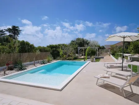 Villa Teti, mit Schwimmbad und in der Nähe des Strandes - Photo 33