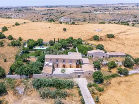 Scifazzo, typisch sizilianische Villa mit Swimmingpool - Photo 21