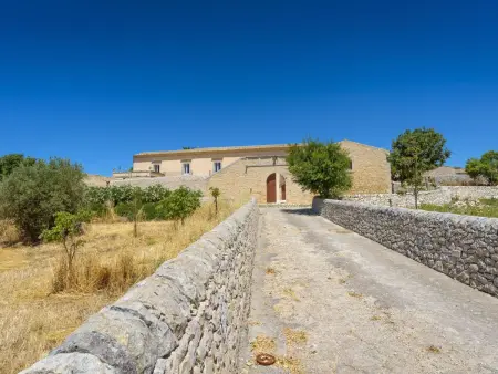 Scifazzo, typisch sizilianische Villa mit Swimmingpool - Photo 29