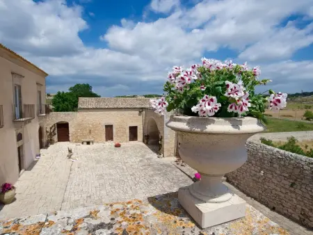 Scifazzo, typisch sizilianische Villa mit Swimmingpool - Photo 47