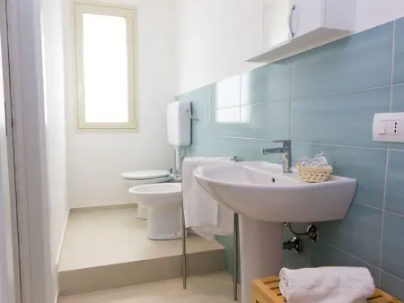 Talete, im Zentrum 40 m vom Strand entfernt, Appartement 4 personnes à Marina di Ragusa - Photo 4