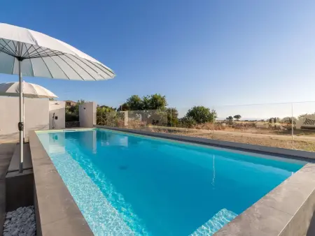 Demetra, moderne Villa mit Pool und Meerblick, Maison 8 personnes à Marina di Ragusa - Photo 1
