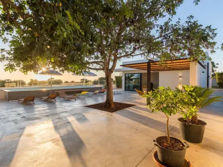 Demetra, moderne Villa mit Pool und Meerblick, Maison 8 personnes à Marina di Ragusa - Photo 3