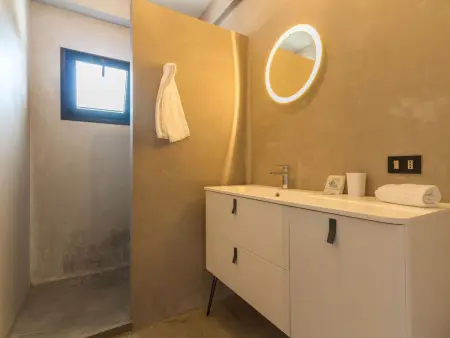 Demetra, moderne Villa mit Pool und Meerblick, Maison 8 personnes à Marina di Ragusa - Photo 9