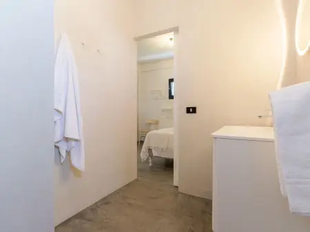 Demetra, moderne Villa mit Pool und Meerblick, Maison 8 personnes à Marina di Ragusa - Photo 23